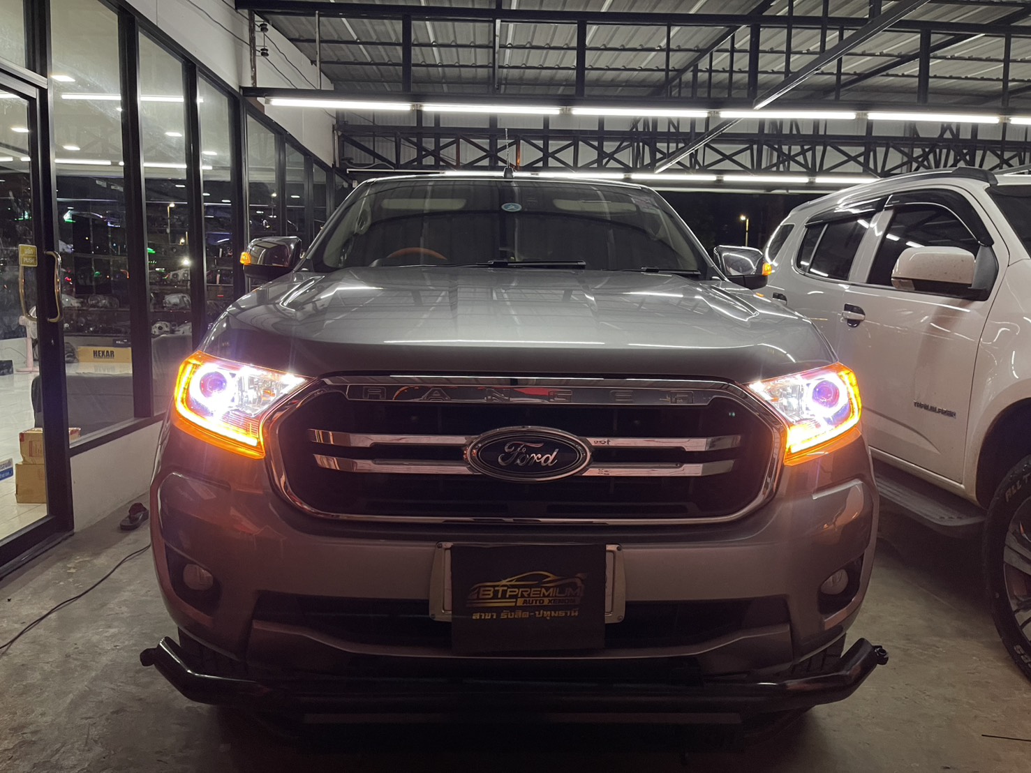 ไฟโปรเจคเตอร์รถยนต์ LED